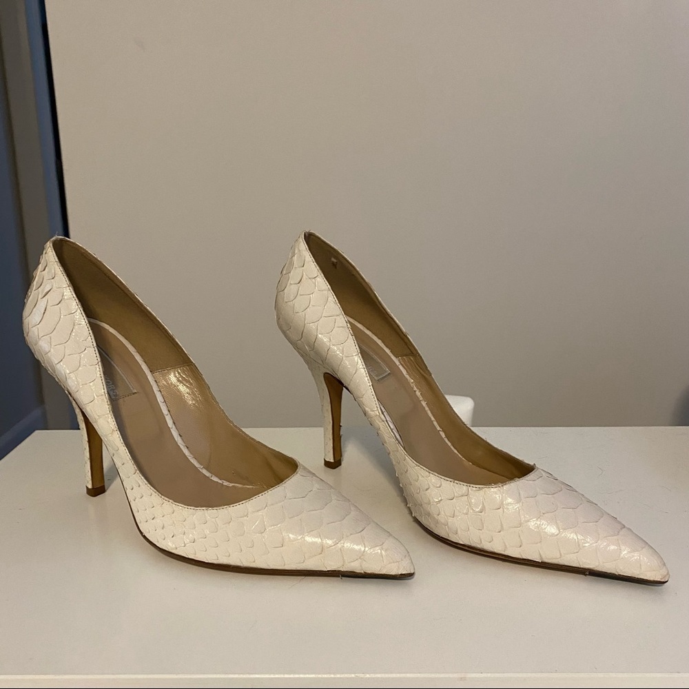 Michael Kors Ivory Snakeskin Stiletto Heels Size 8.5